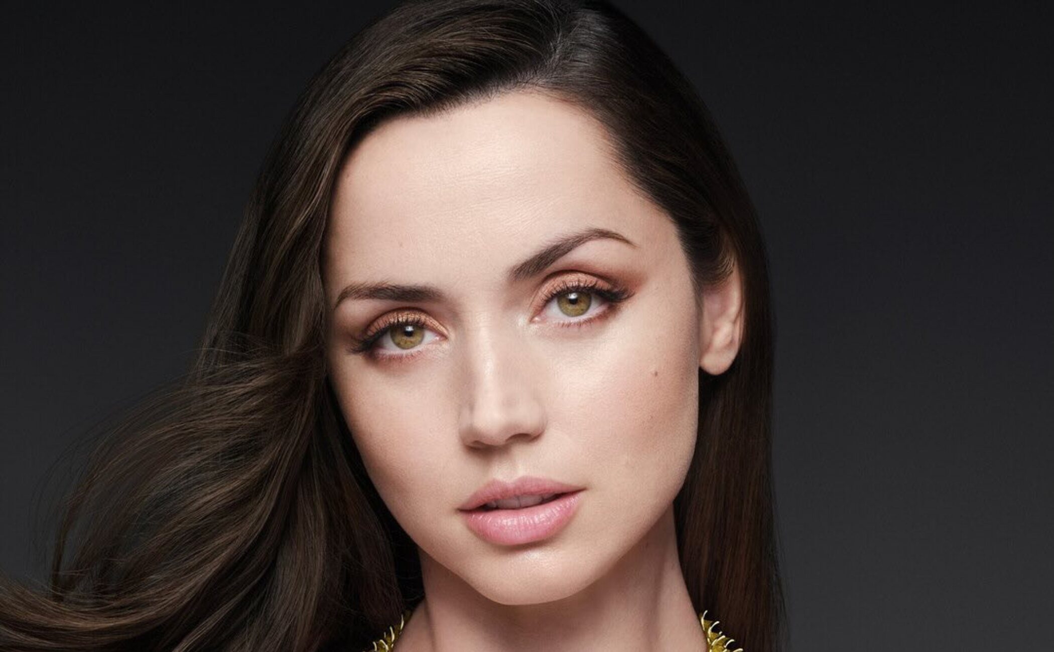 Ana de Armas y los hombres que la acompañaron en su ascenso a Hollywood