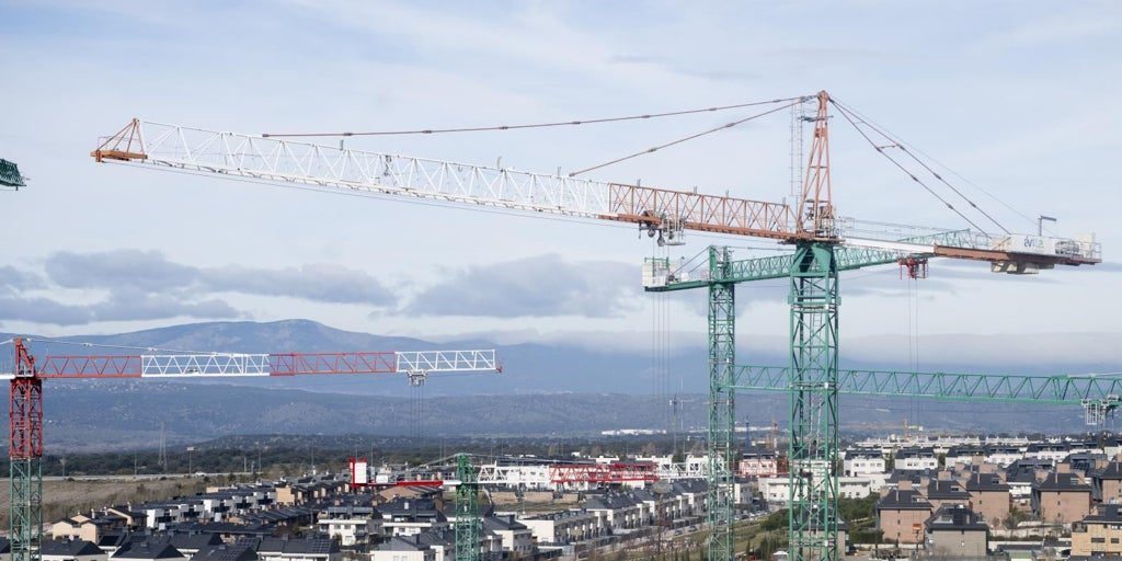Las comunidades del PP fabrican un Plan Estatal de Vivienda paralelo al del Gobierno con beneficios fiscales y menos papeleo para construir