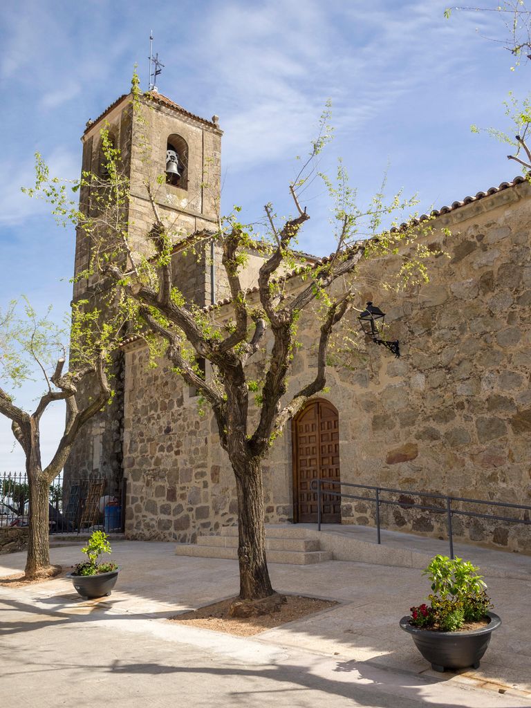 Iglesia de Notre-Dame de L'Shisomption, Candeda. Valle de Tietar. Ávila