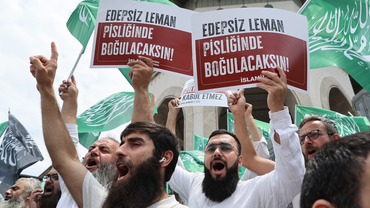 La publicación de una caricatura de Mahoma en una revista satírica provoca protestas en Turquía