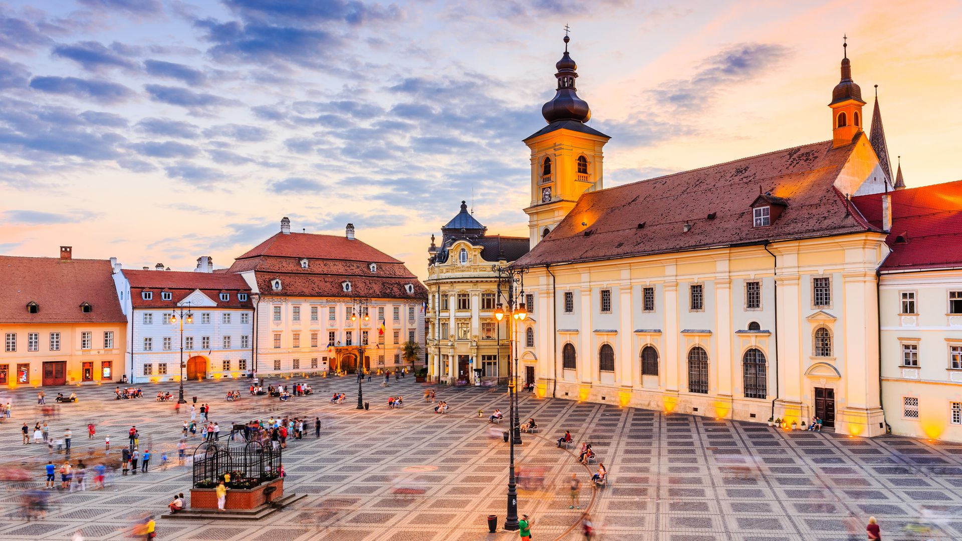 Plaza central de la ciudad de Sibiu en Rumania