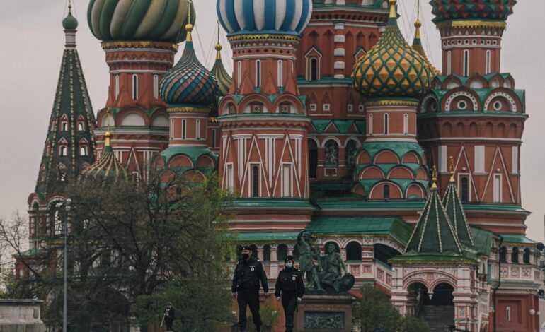 Rusia está al borde de una recesión y crisis bancaria después de tres años de guerra