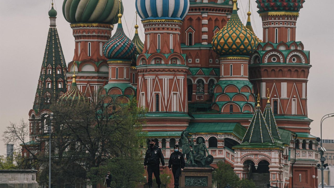 Rusia está al borde de una recesión y crisis bancaria después de tres años de guerra