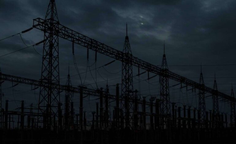 El Gobierno refuerza la inercia en el sistema eléctrico pese a que defiende que no fue la causa del apagón
