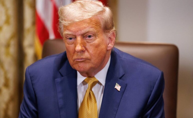 Una jueza prohíbe a Trump detener a migrantes en California por su color de piel