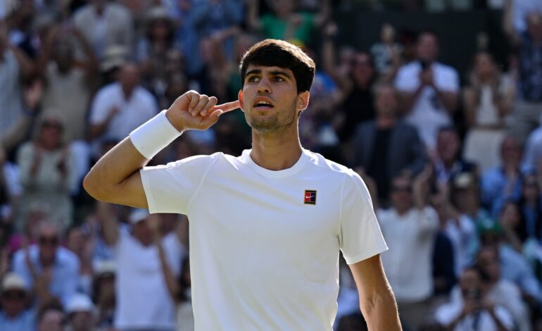El apoteósico puntazo de Carlos Alcaraz ante Sinner que puso a Wimbledon en pie