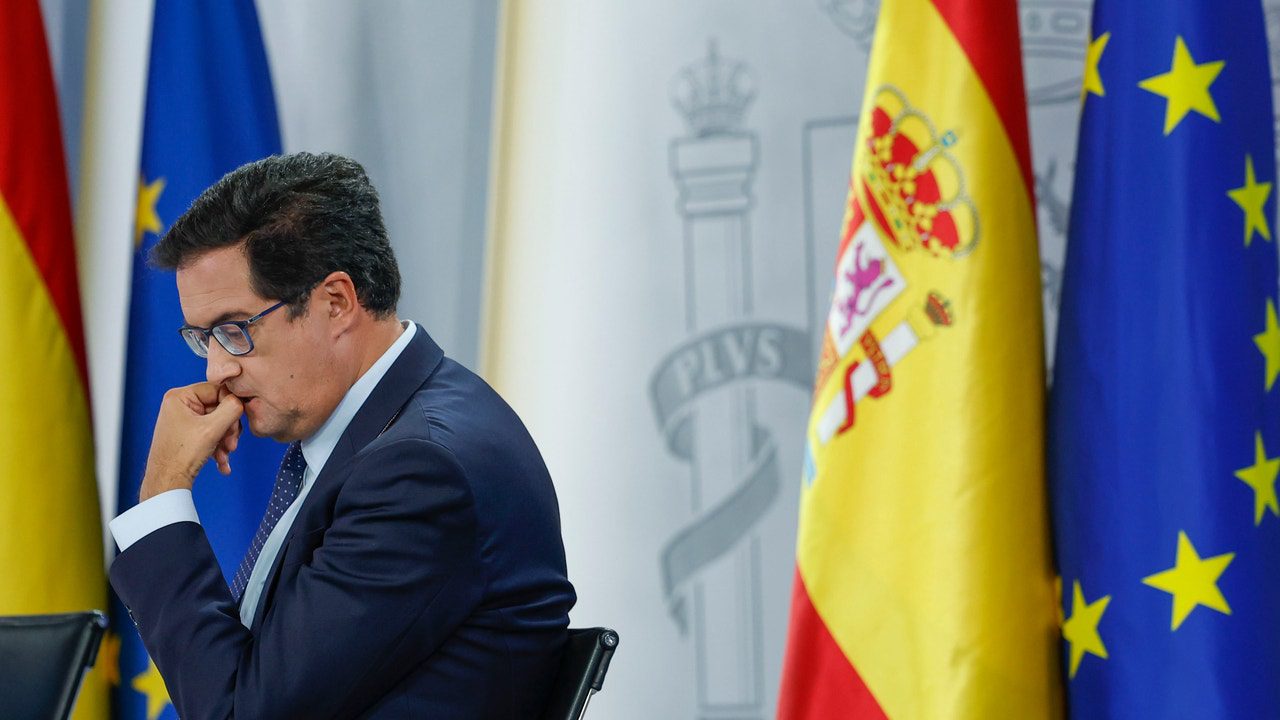 convoca solo 36.500 plazas públicas, casi 10.000 menos de las exigidas por las centrales