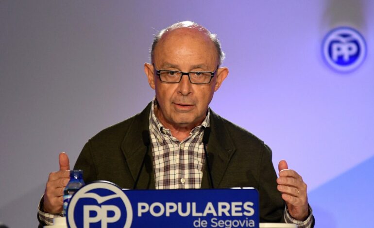 Cristóbal Montoro, imputado por beneficiar ilegalmente a empresas gasísticas siendo ministro de Hacienda de Rajoy