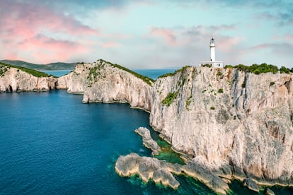 Acantilados en Léucade, Grecia.