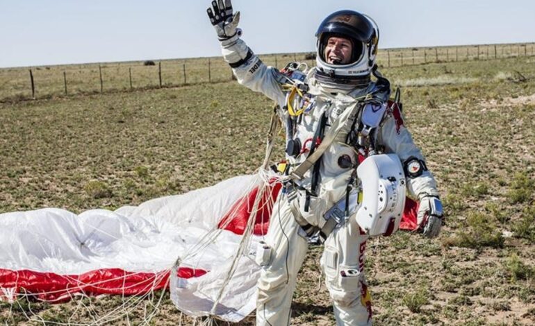 Muere Felix Baumgartner, el hombre que saltó al vacío desde la estratosfera, en un accidente de parapente en Italia