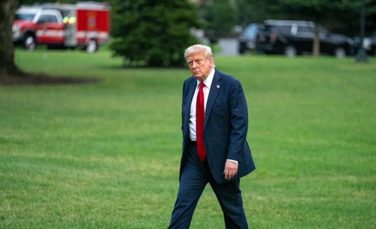 La Casa Blanca desvela que Trump sufre una «insuficiencia venosa crónica» en las piernas