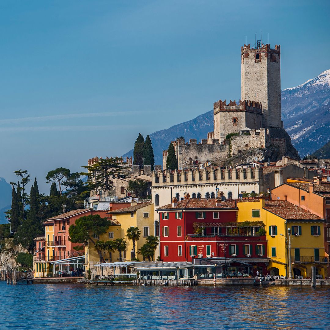 Pueblo de Malcessine, en el lago Garda, el más grande de Italia