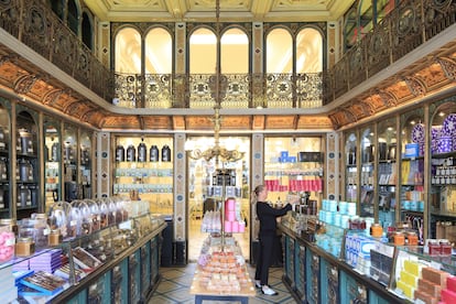 Interior de la masa de la casa de moteros.