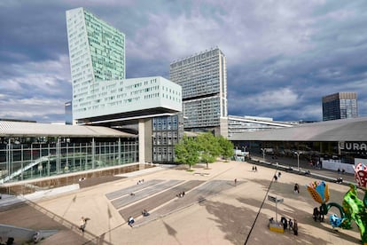 El edificio Crédit-Lyonnais, diseñado por el arquitecto Christian de Portzamparc, en el distrito de Eurale de Lille.
