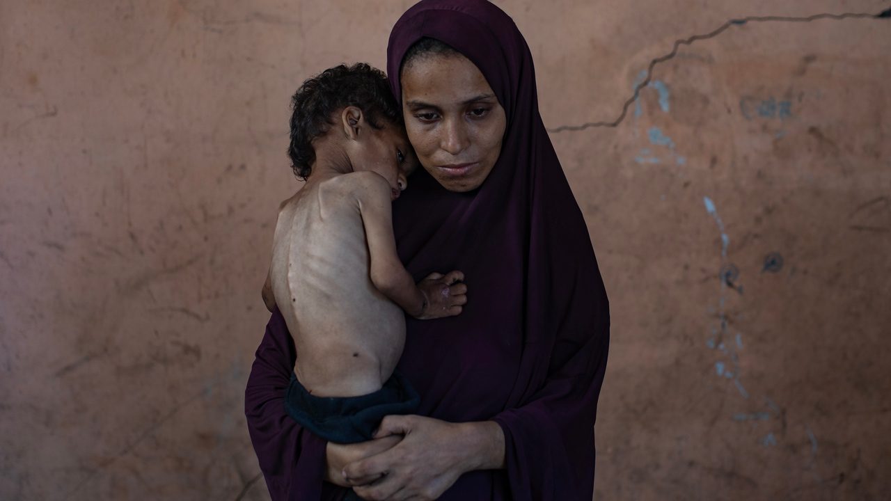 La UNRWA denuncia que Israel está matando de hambre a los gazatíes