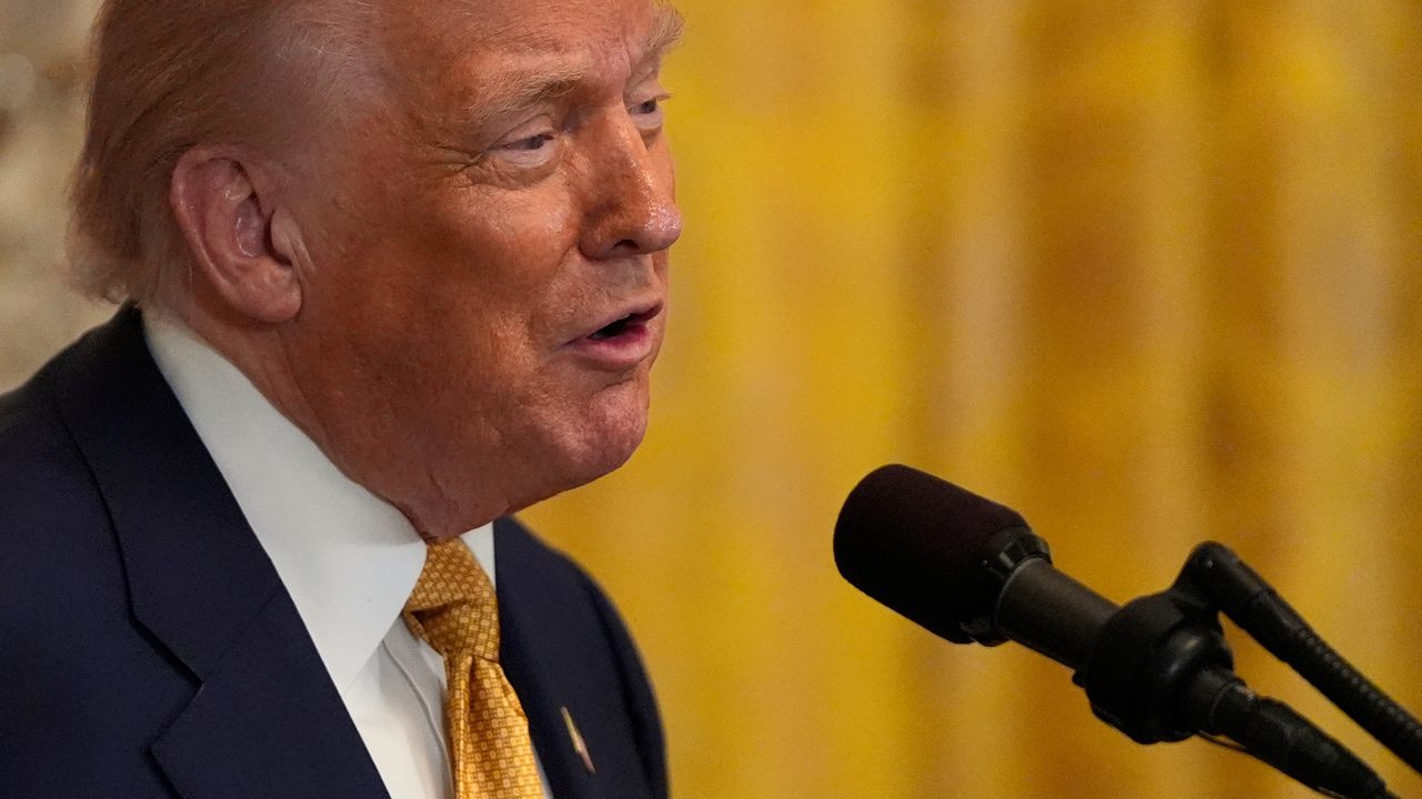 Trump anuncia un acuerdo arancelario con Japón con gravámenes «recíprocos» del 15 %