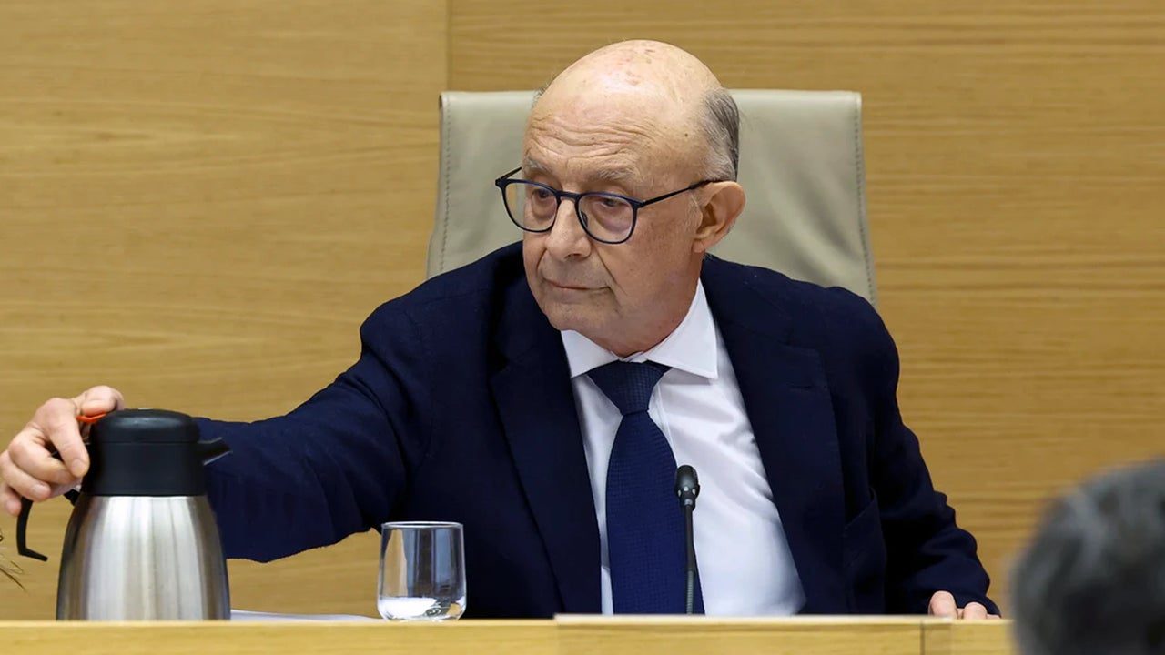 El despacho que fundó Montoro pide que se anulen los correos en los que se basa la causa