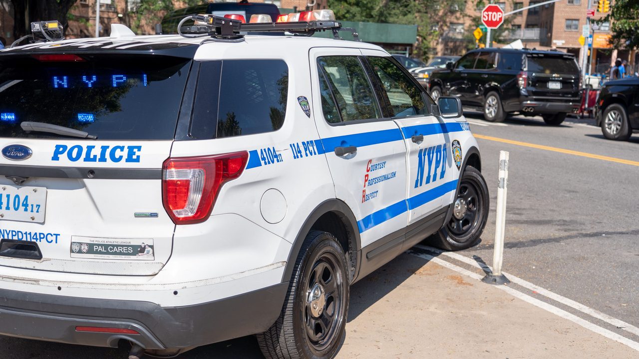 Extraditan desde República Dominicana a uno de los 10 fugitivos más buscados por asesinatos en Nueva York
