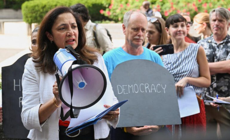 Despidos masivos en el Departamento de Estado de EE. UU. en tiempos de crisis global