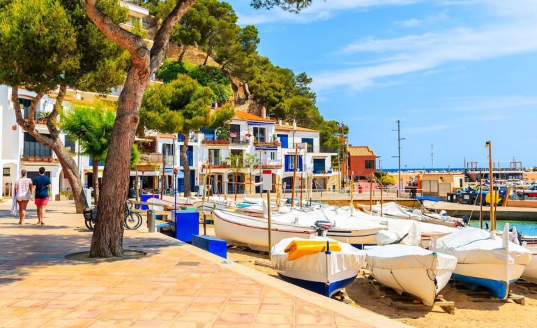 Llafranc, la bahía donde reside todo el glamur de la Costa Brava