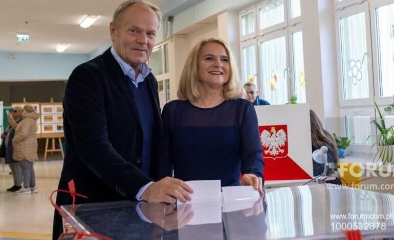 Tusk remodela su Gobierno por la presión de sus socios tras la victoria ultra en las presidenciales
