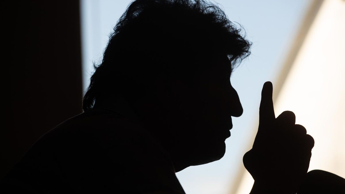 Dos mil personas con estacas, escudos y lanzas protegen el último fortín de Evo Morales