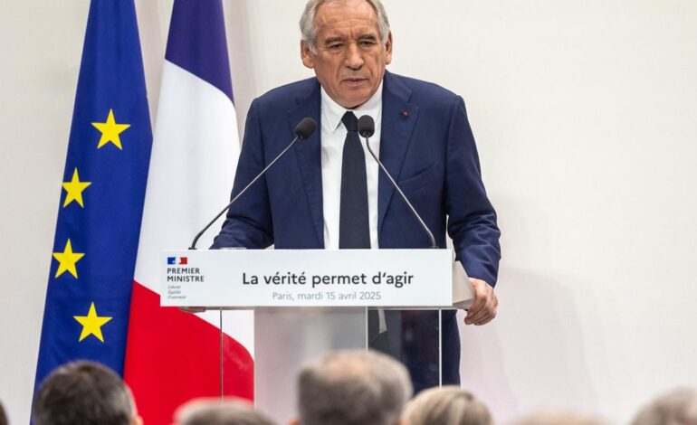 La oposición de Francia amenaza con censurar a Bayrou tras presentar su «inaceptable» plan de recortes
