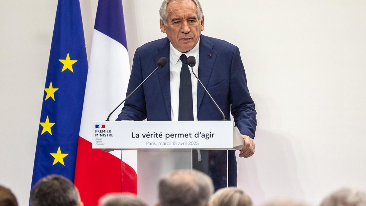 La oposición de Francia amenaza con censurar a Bayrou tras presentar su «inaceptable» plan de recortes