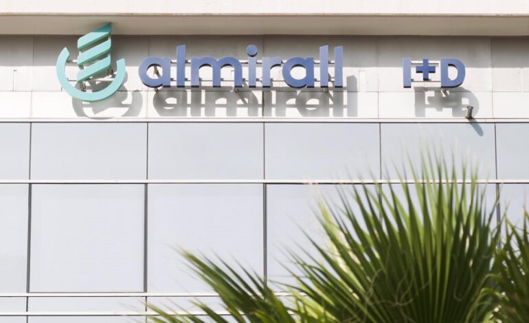 Almirall eleva un 72% sus ganancias en el primer semestre, hasta 26,5 millones