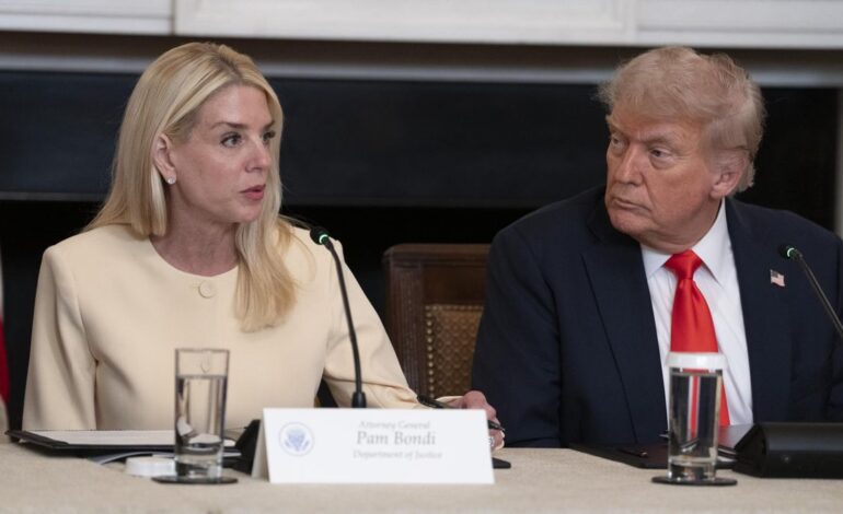 LISTA EPSTEIN EEUU | Trump anuncia una demanda contra ‘The Wall Street Journal’ por informar de una carta soez que supuestamente envió a Epstein por su 50 cumpleaños