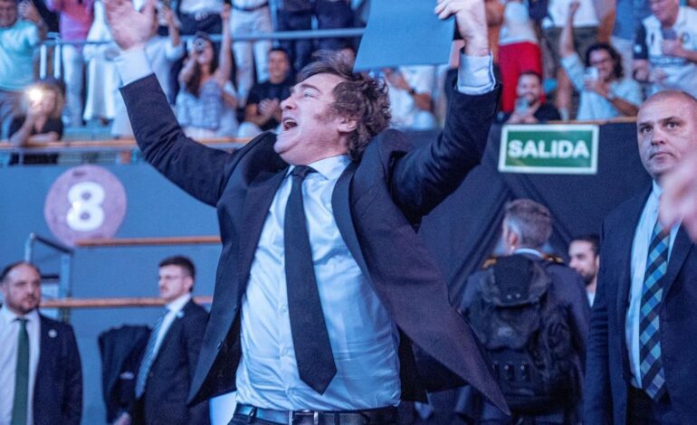 Milei es la estrella del «festival anti-zurdo más grande del mundo» en el momento más delicado de su Gobierno
