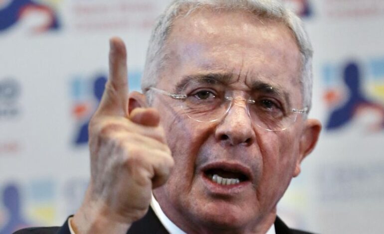 La justicia colombiana condena al expresidente Álvaro Uribe por el delito de soborno