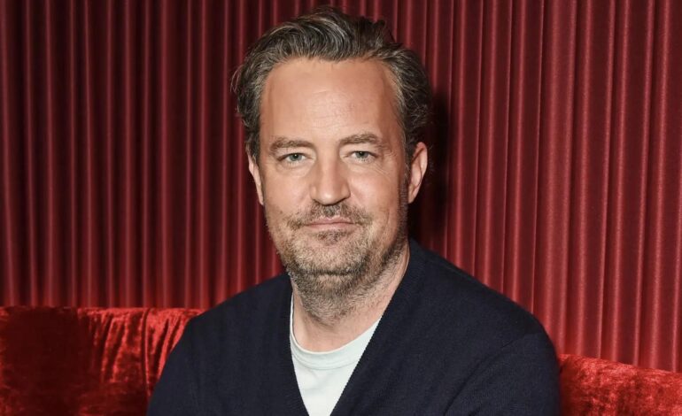 Uno de los médicos de Matthew Perry se declara culpable de darle ketamina sin razón clínica por 55.000 dólares