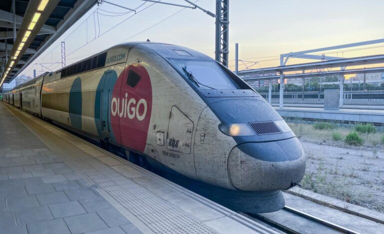 Montero culpa a Ouigo del último caos ferroviario entre Madrid y Andalucía y apunta a un posible sabotaje a Renfe