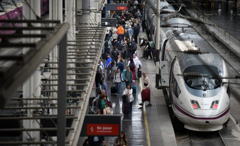 Una incidencia en la señalización provoca retrasos en los trenes con salida y llegada a Atocha