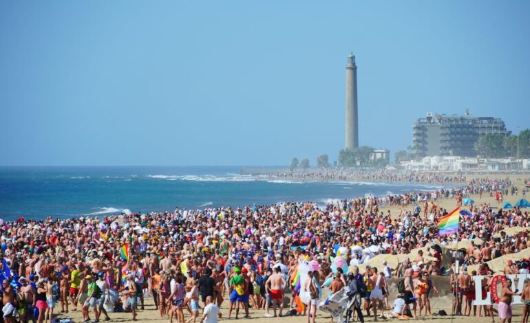 11 playas españolas libres de lgtbifobia | Escapadas por España | El Viajero
