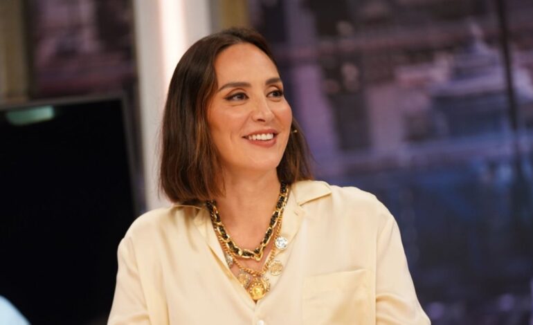 Tamara Falcó desvela el vestido camisero más buscado de las rebajas de Pedro del Hierro este verano