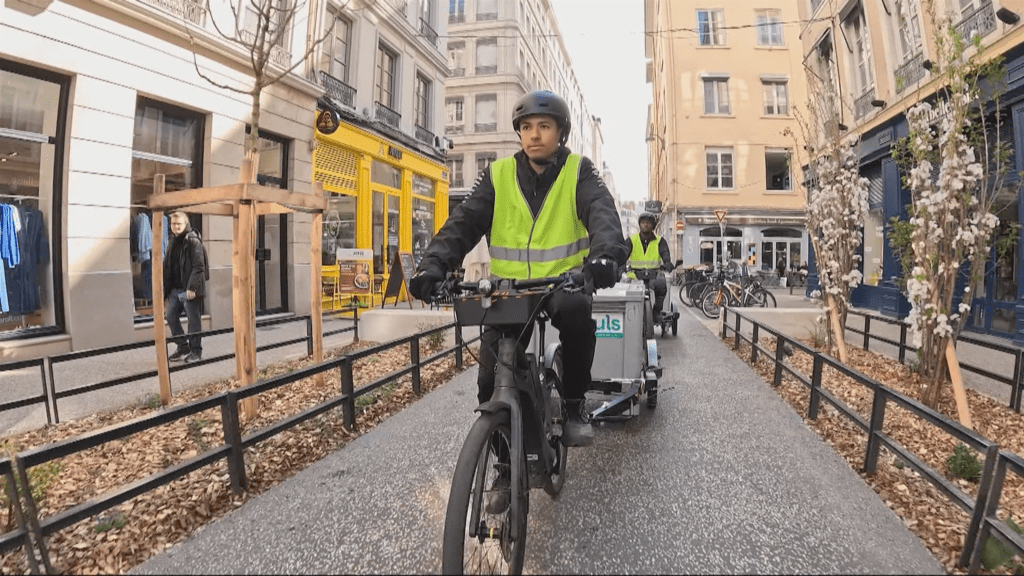 Francia: los autos ya no son bienvenidos en Lyon