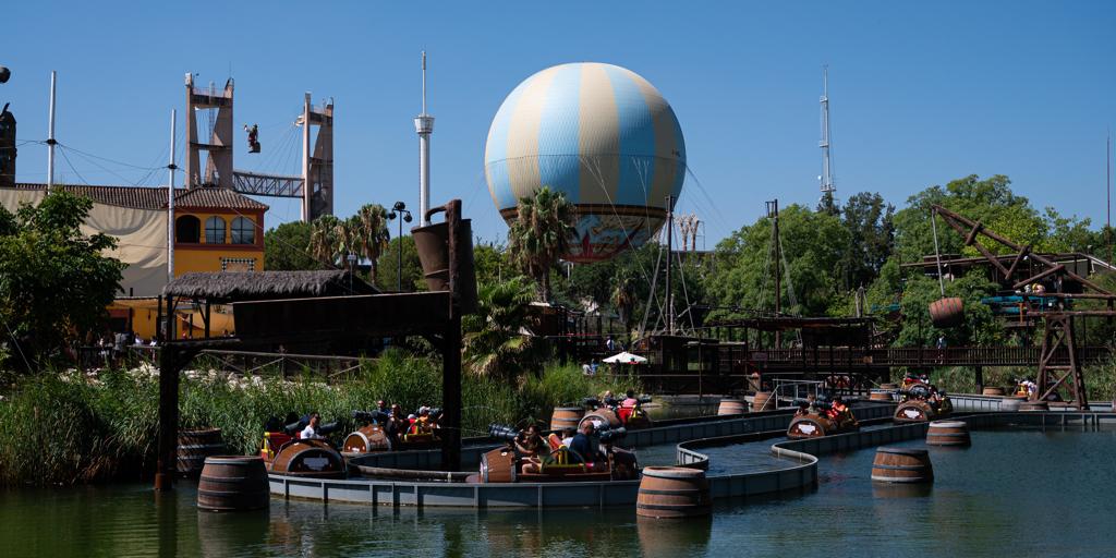 Facua denuncia a Isla Mágica, Parque Warner, Port Aventura y Terra Mítica por impedir la entrada con comida y bebida