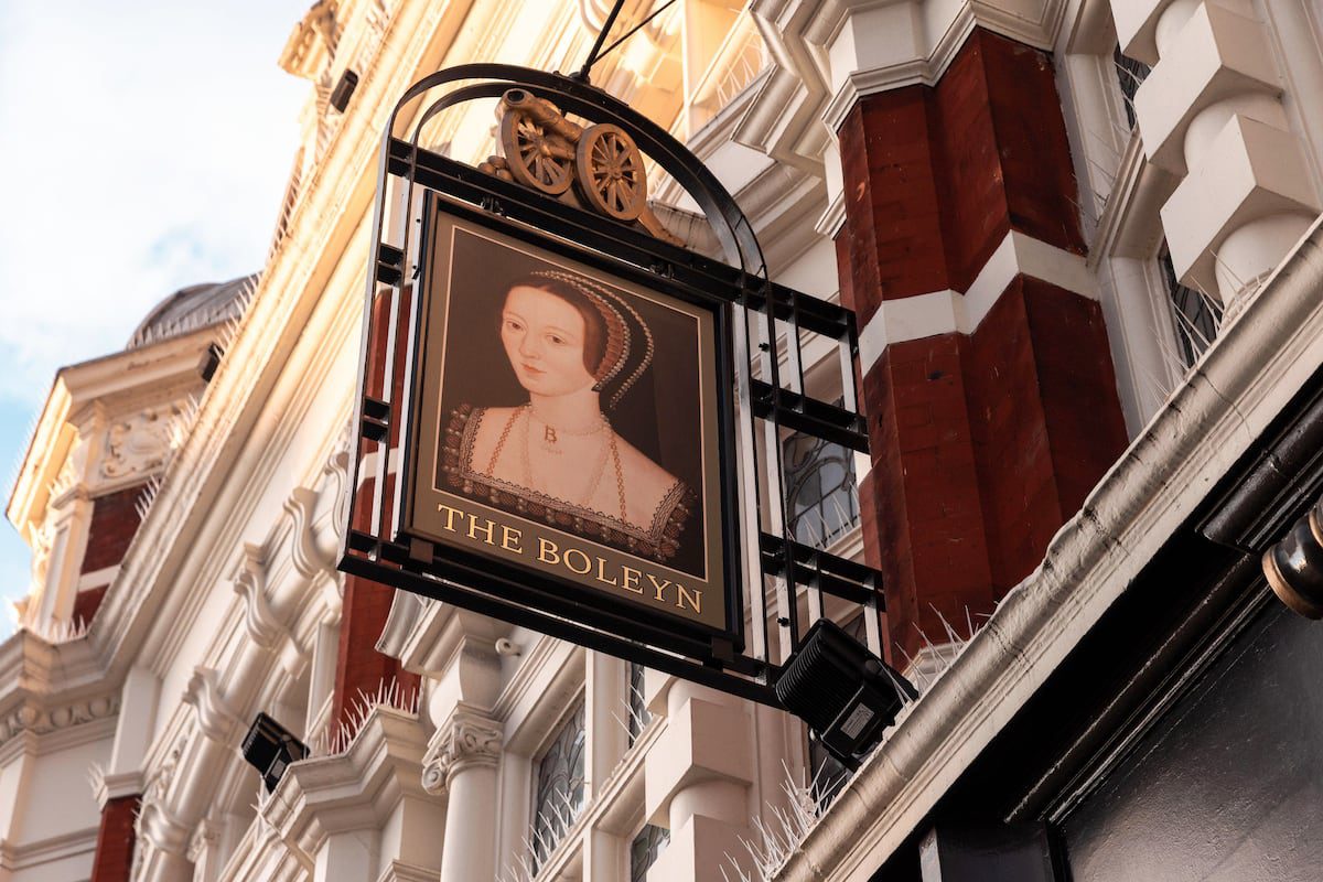 The Mayflower o The George Inn: seis ‘pubs’ centenarios en los que tomar una pinta en Londres | Guía El Viajero 2025