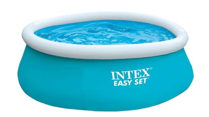 Piscina de agua Intex.