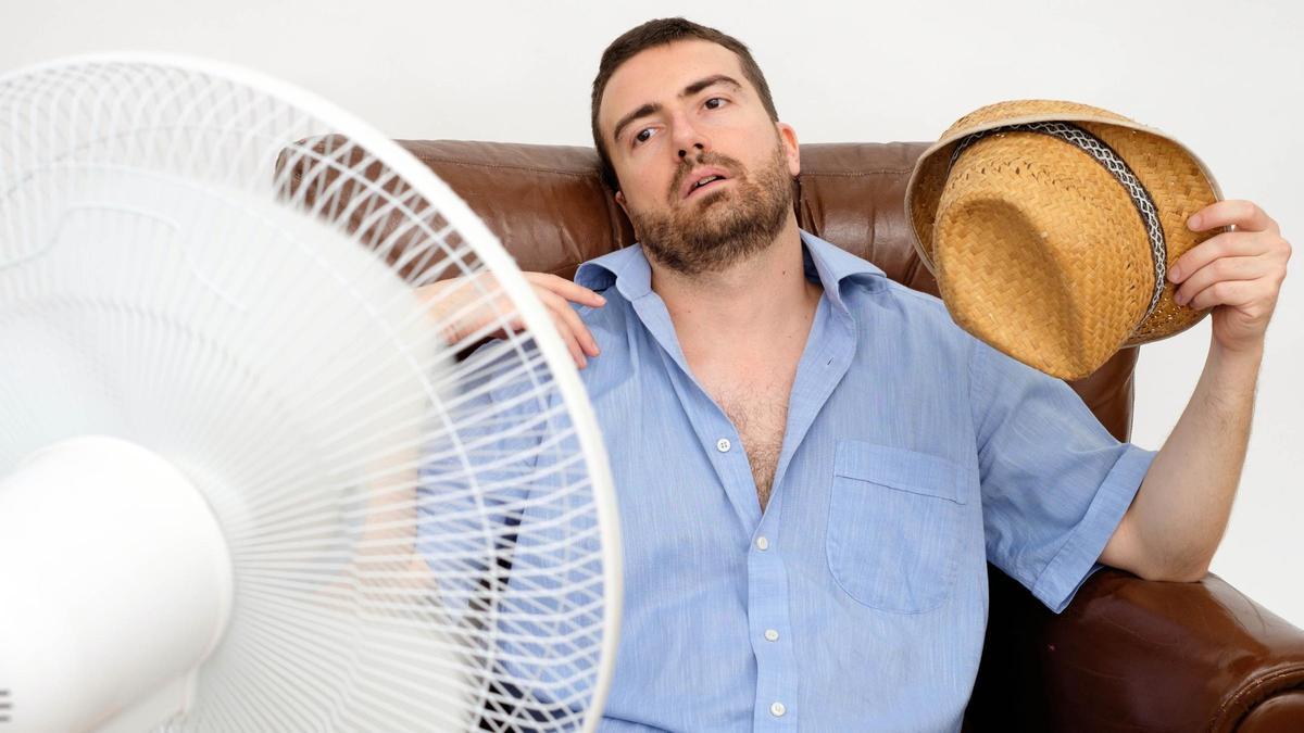 CALOR PRECIO VENTILADOR | Un electricista revela cuánto cuesta dejar puesto el ventilador todo el día: «Te cuesta menos que una botella de agua»
