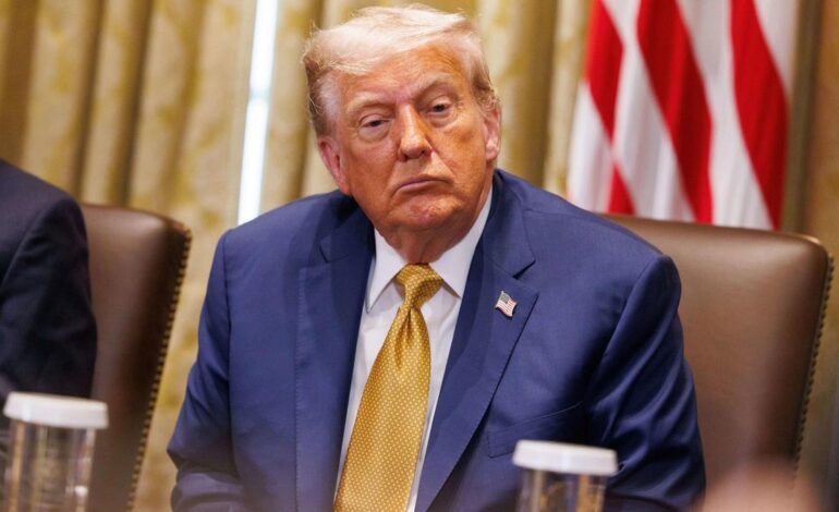 El Supremo de EEUU despeja a Trump el camino para despidos masivos de funcionarios y amplia su poder frente al Congreso