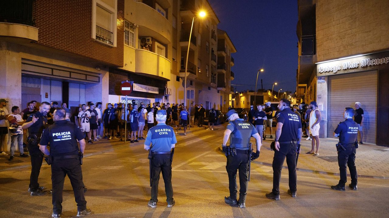 Calma tensa ante la tercera noche de «cacerías» de migrantes en Torre-Pacheco: «No podemos aguantar esto»