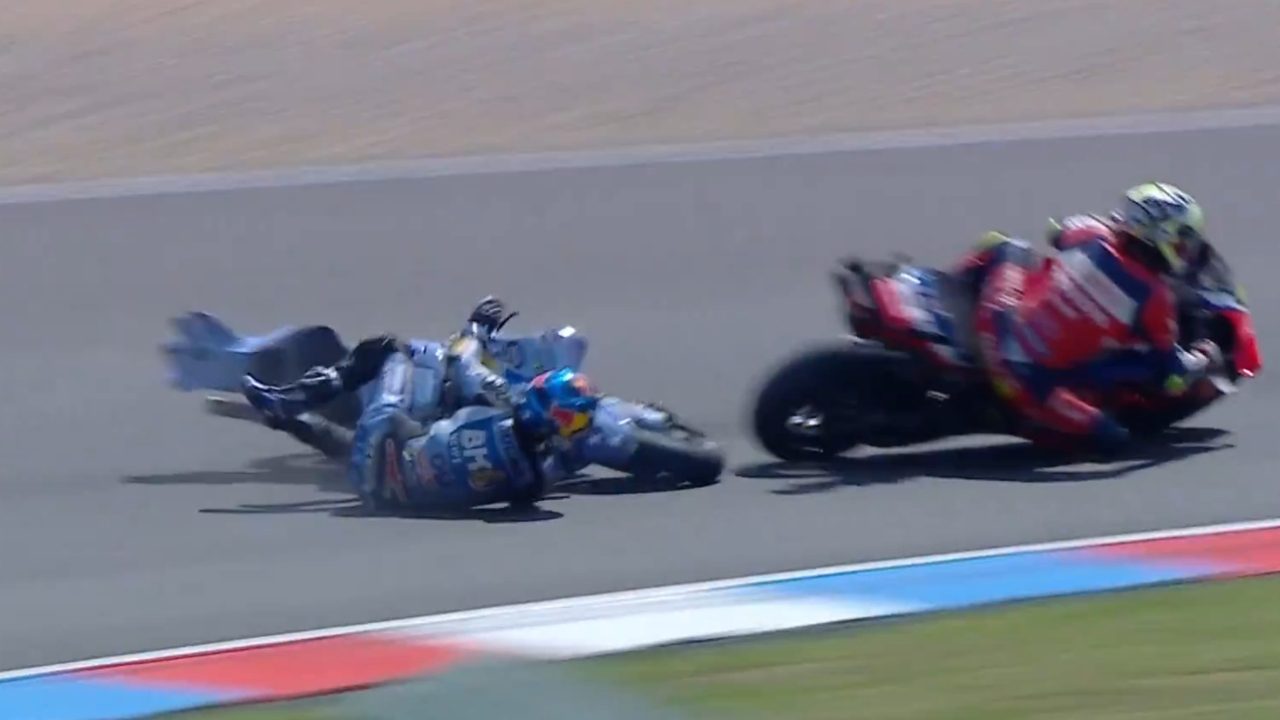 caída nada más comenzar la carrera y adiós en Brno