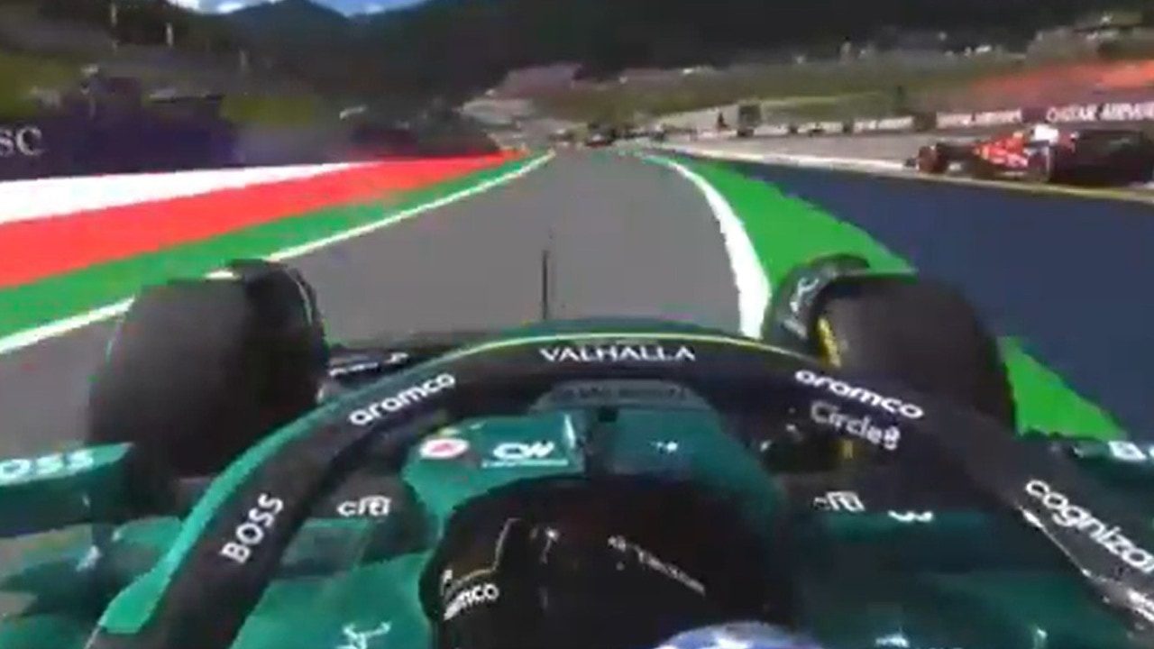 ¡Alonso se va fuera de pista para no tocarse con Hamilton!