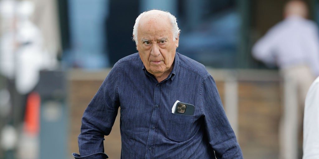 Amancio Ortega ultima la compra del Sabadell Financial Center en Miami por 235 millones