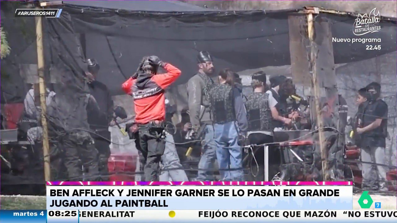 Es el típico ex pesado, no te lo quitas ni con agua caliente