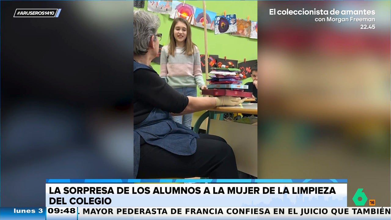 la emotiva despida sorpresa de unos alumnos a la limpiadora de su colegio