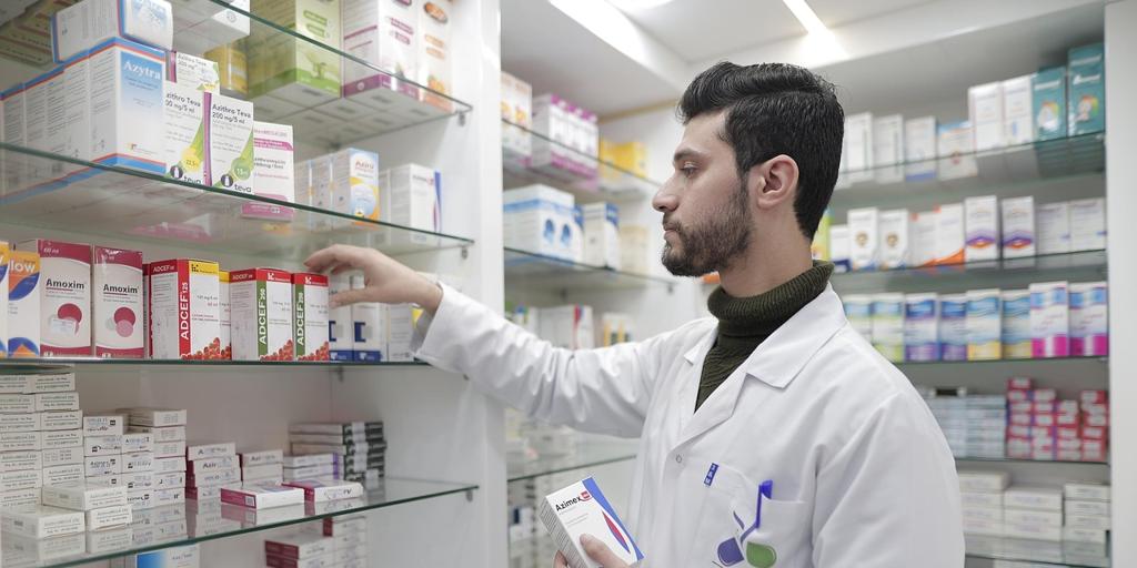 Cuánto dinero gana un auxiliar de farmacia en España en 2025: sueldo base y complementos